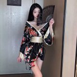 Black [outer robe + belt + T-shirt]