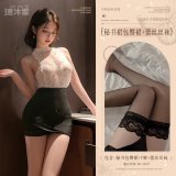 Black (Secretary's pencil skirt + T-shirt + lace stockings)
