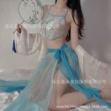 Model's folding fan - Gentle Breeze