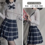 Long-sleeved suit