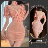 My wife's words are so alluring~ [Rose-patterned bodycon top]