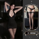 Bodycon skirt + black stockings