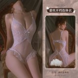 White [One-piece jumpsuit]