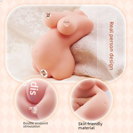Enjoying the bride's flower wedding and pregnancy experience with a beautiful chest accessory