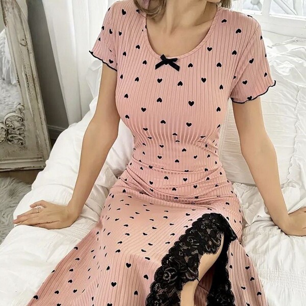 New fashionable lace trim sleep dress for women – sexy bodycon short sleeve midi nightgown with side slit & heart print