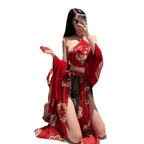 Vintage hanfu-inspired bodice set featuring intricate designs, perfect for plus-size wearers seeking elegance and allure. ide...