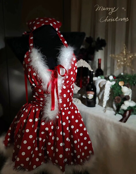 Guiyun Lingerie Sleep Dress - French Chic Polka Dot Babydoll Nightgown with Scallop Trim & Halter Neck - Christmas dress 4298 [with fur trim on the chest]