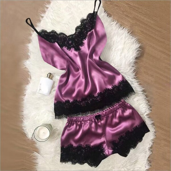 Amazon Ice Silk Women's Summer Sleepwear Set – Sexy Lace Cami & Shorts Two-Piece Outfit - Purple