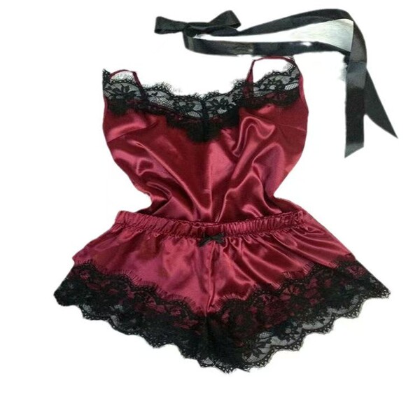 Amazon Ice Silk Women's Summer Sleepwear Set – Sexy Lace Cami & Shorts Two-Piece Outfit - Claret