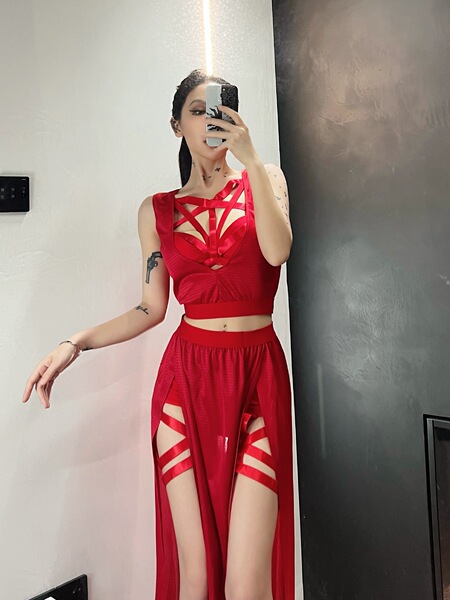 European & American Style Sexy Lingerie Set with Adjustable Straps, Padded Bralette & Sheer Chiffon Dress - red