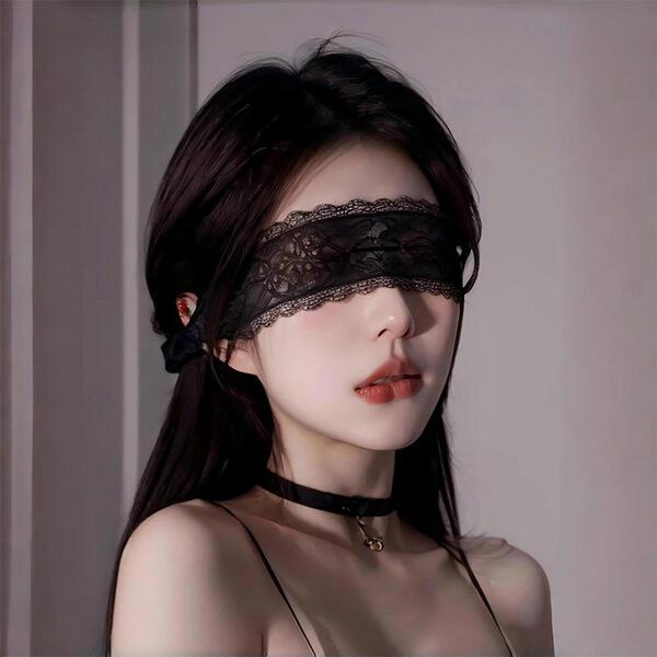 Elegant black lace blindfold mask, perfect for masquerade parties and erotic lingerie accessories. ideal wholesale costume ey...