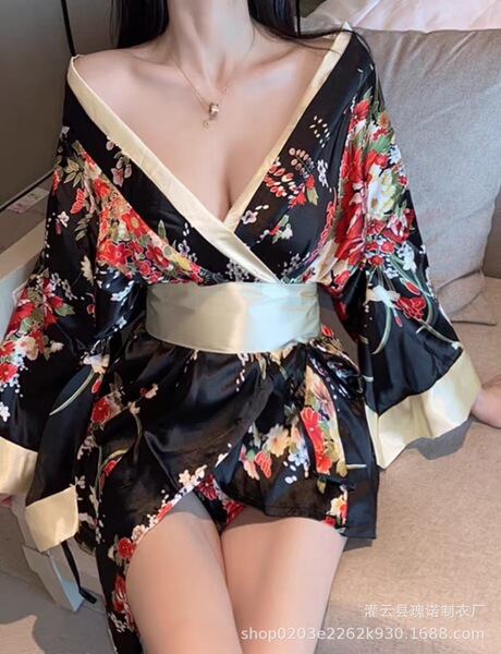 Plus Size Seductive Geisha Lingerie Set - Japanese Kimono-Inspired Low-Neck Erotic Costume for Women - black