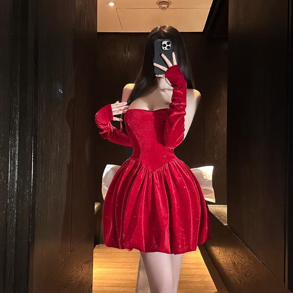 Sexy off-shoulder bow dress with sparkling mini skirt, perfect for new year celebrations. princess-inspired design adds elega...