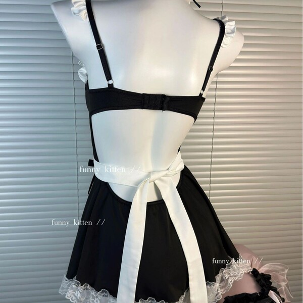 Sexy cute maid costume set for women featuring underwire push-up bra and matching skirt, perfect for cosplay outfits.