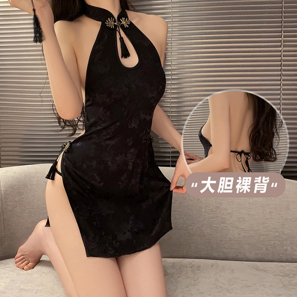 Sexy black cheongsam robe with vintage lace-up design, featuring a daring backless slit and traditional frog buttons for eleg...