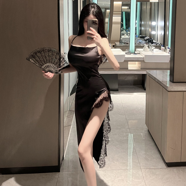 Woman in black lace backless split dress holding fan, elegant party cosplay outfit by eruru factory direct.