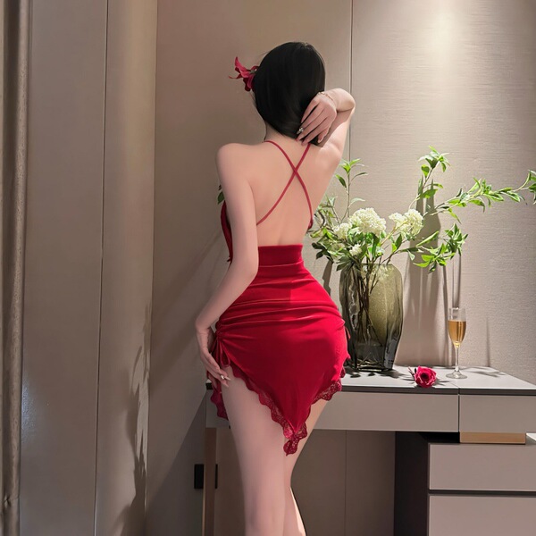 Feiniao moon gaze lingerie set - seductive backless slip dress with lace details, perfect for elegant evening wear.