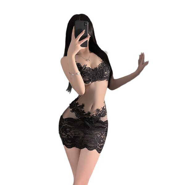 Floral lace sexy sleepwear for women, plus size pure and sensual lingerie sleep dress with elegant design.