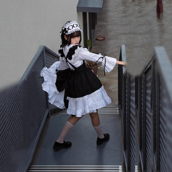 Gothic lolita maid dress - black & white cute japanese style costume for halloween & cosplay, featuring ruffled sleeves and s...