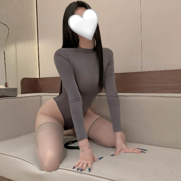 Seductive Women's Lingerie Set - Open-Crotch Costume with Bondage Style for Intimate Nights - Grey (socks not included)