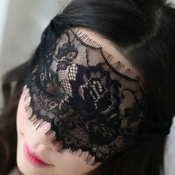 Elegant black lace blindfold set for adults, featuring intricate floral patterns, perfect for sensory play and intimate linge...