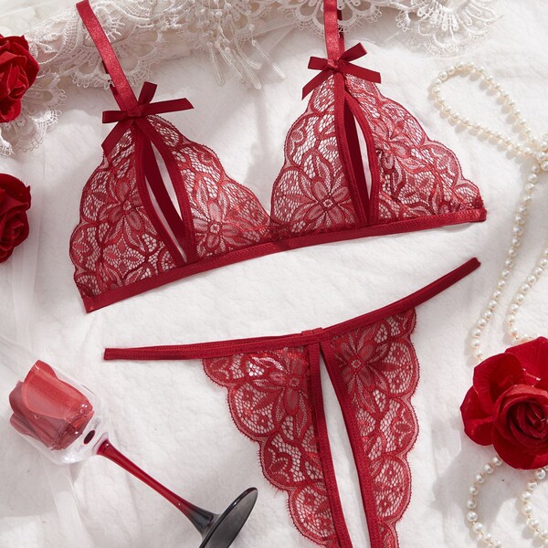 Sexy lace sleepwear set featuring intricate floral patterns, perfect for women seeking european-american style erotic lingeri...
