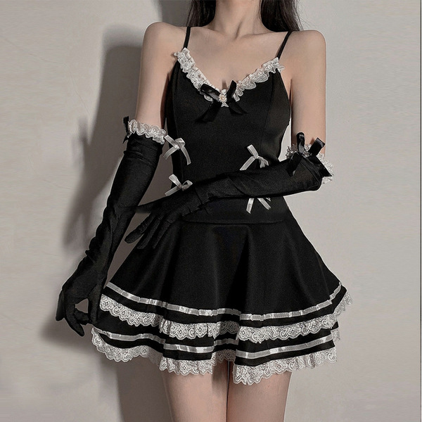 Sexy lolita maid costume featuring a black lace-trimmed nightdress with matching gloves and accessories.