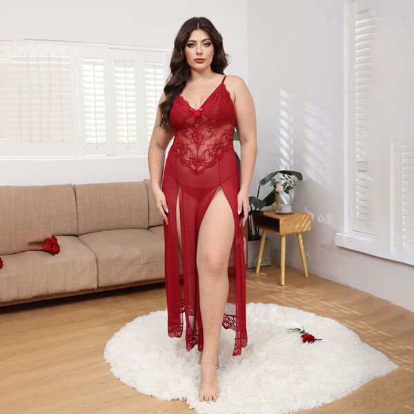 A plus-size model showcases a sexy lace long dress set, featuring semi-sheer fabric and a backless design, perfect for evenin...