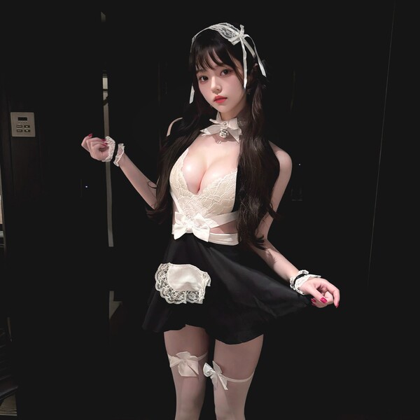 Mannyqing Pure & Tempting Maid Lingerie Set – Sexy Lace Backless Split Skirt Uniform with Bow Detail - Maid [Headband + Bracelet * 2 + Dress + T-shirt] Socks not included