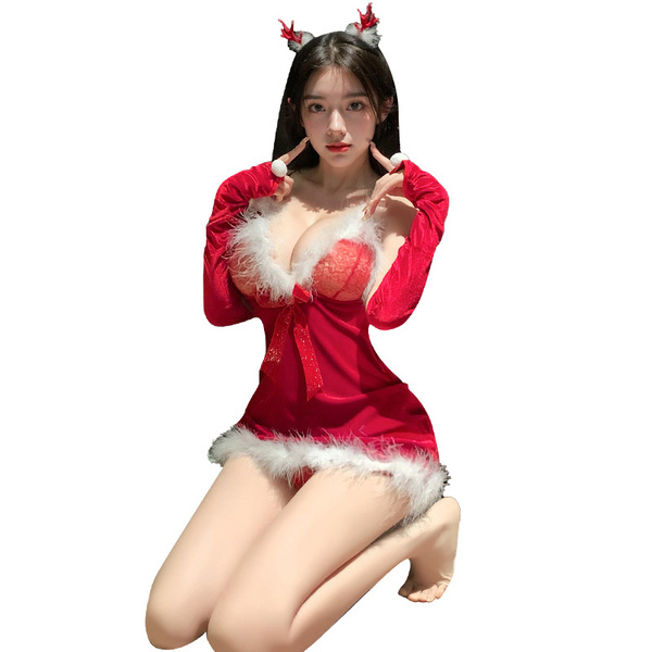 Sexy christmas-themed dress with faux fur details, halter neck design, perfect for festive nights.