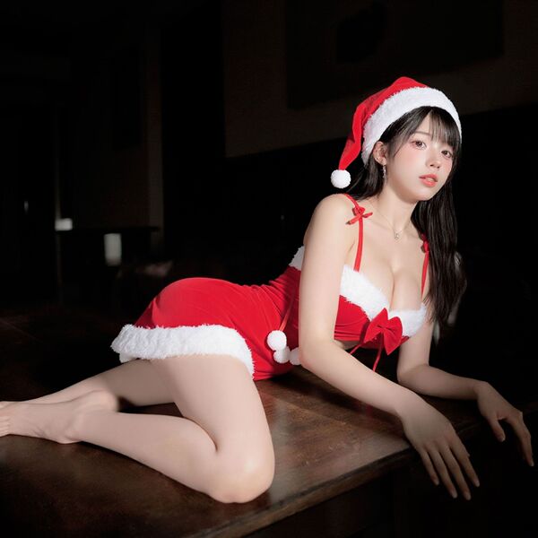 Sexy night fragrance christmas cosplay velvet nightgown with santa hat, perfect for holiday role play and new year celebratio...