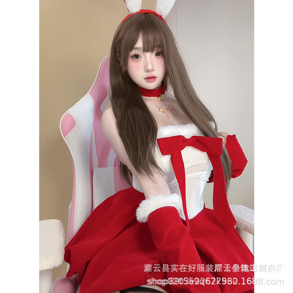 A festive bunny girl outfit featuring a gold velvet bodysuit, perfect for new year and holiday cosplay events.