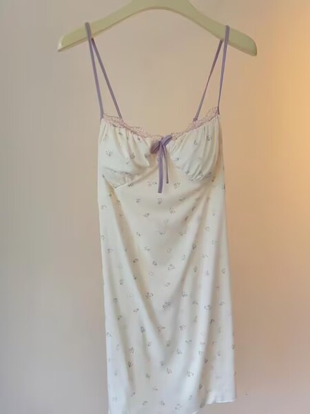 Qing Lian Yi Sexy Sleepwear for Women – Cherry Print Lace-Trimmed Cami Slip Dress with Built-in Pads, Pure & Alluring Lo - 【Purple Flower】