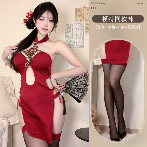 Red Chinese-Style Floral Lingerie Robe - Vintage Peony Embroidery Nightgown with Halter Neck & Lace Cutouts - Red (cheongsam + T-shirt + matching stockings)