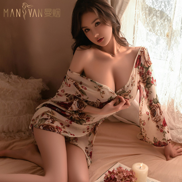 Sexy floral deep v sleep robe set, silk-like sheer kimono nightwear for women, trendy lounge and party wear.