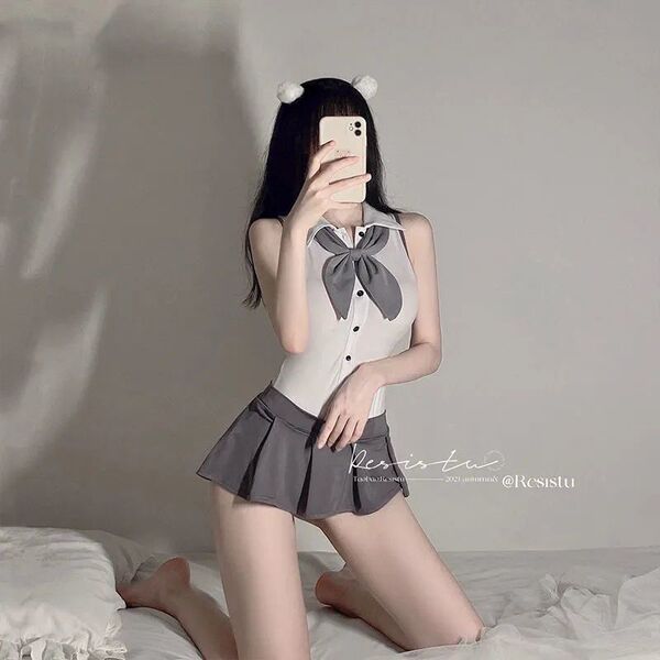 Sexy short backless lingerie set - pure & tempting student uniform costume for role play, featuring a playful bow and cute he...