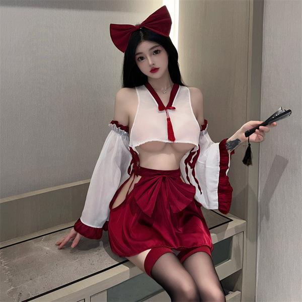 New sexy witch costume for women - cute & alluring kimono-style role play outfit with lingerie-inspired design