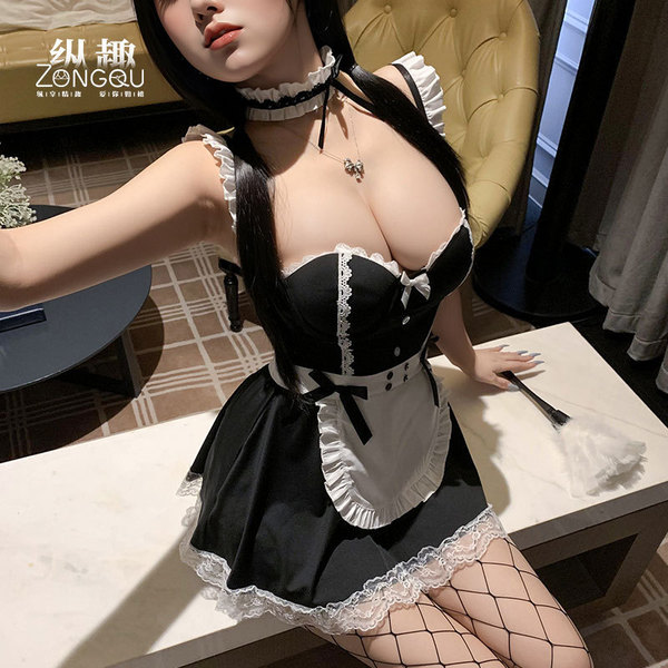 Sexy maid costume with lace details, perfect for women seeking a no-remove design. ideal for evening wear or themed events.