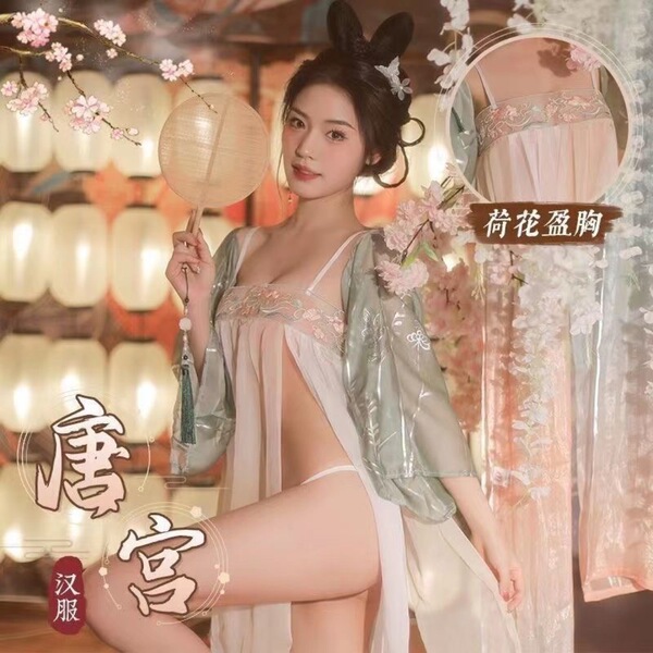 Vintage chinese silk-inspired belly dance sleepwear featuring a plus-size hanfu design, perfect for elegant nightwear with fl...