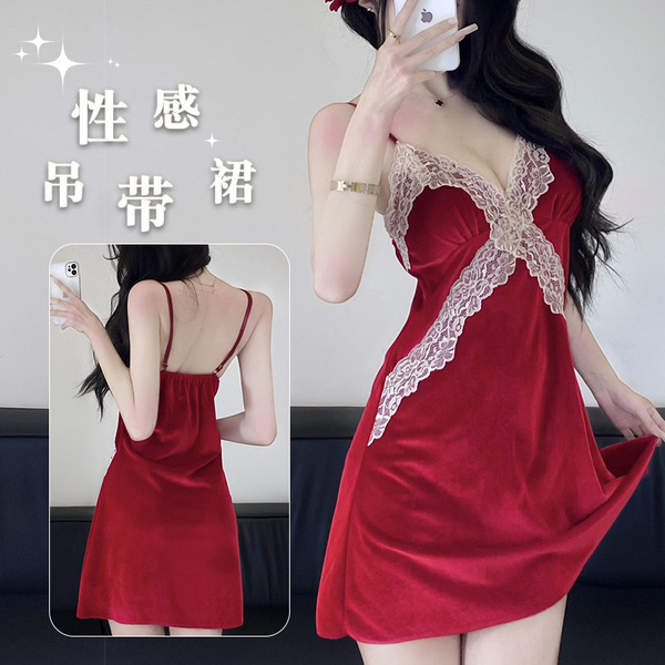 Luxury gold velvet lace sleep set for women, padded strapless nightgown & matching bralette, fall/winter 2025 collection