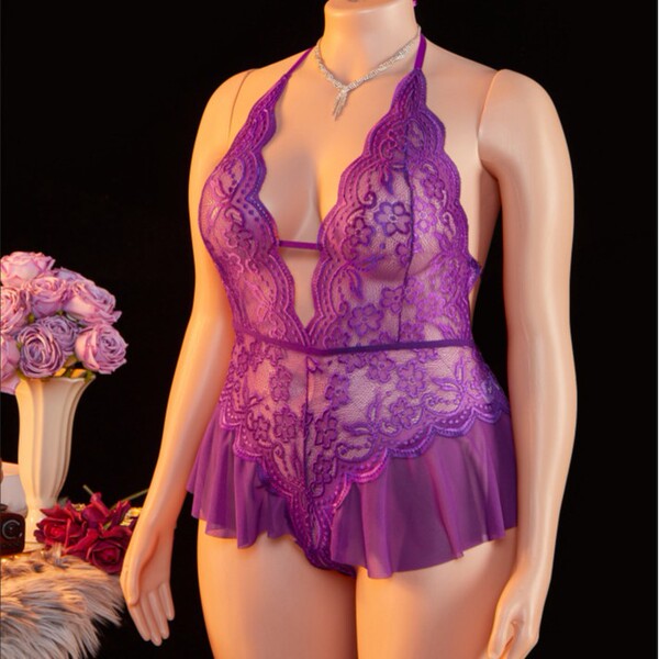 Plus Size Lace Bodysuit with Cut-Outs & Halter Neck - Sheer Seductive Sleepwear for Women