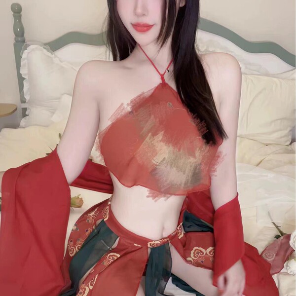 Plus Size Vintage Chinese Lingerie Set - Embroidered Hanfu-Style Doudou & Cheongsam for Role Play & Sensual Wear