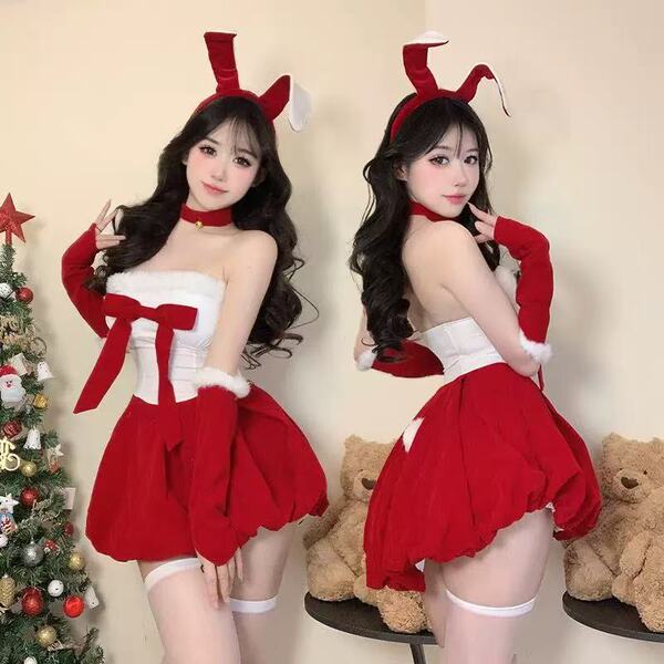 Sexy christmas sweet-spicy bralette set featuring red santa hat and bow neckline, perfect festive lingerie outfit.