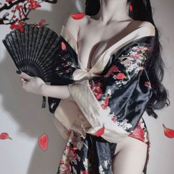 Japanese-Style Sexy Sleepwear Set for Women – Kimono-Inspired Nightgown & Robe with Wrap Design