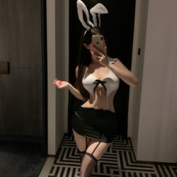 Pure & Alluring Lingerie Set - Seductive Sleepwear for Women, Sensual Love-Inspired Bedroom Outfit