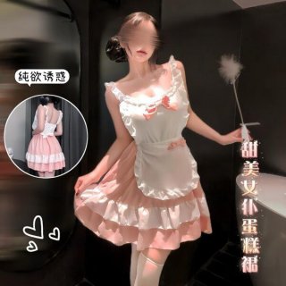 Curvy womens plus-size cute maid outfit featuring a sweet girlie pettiskirt and cupcake skirt design.